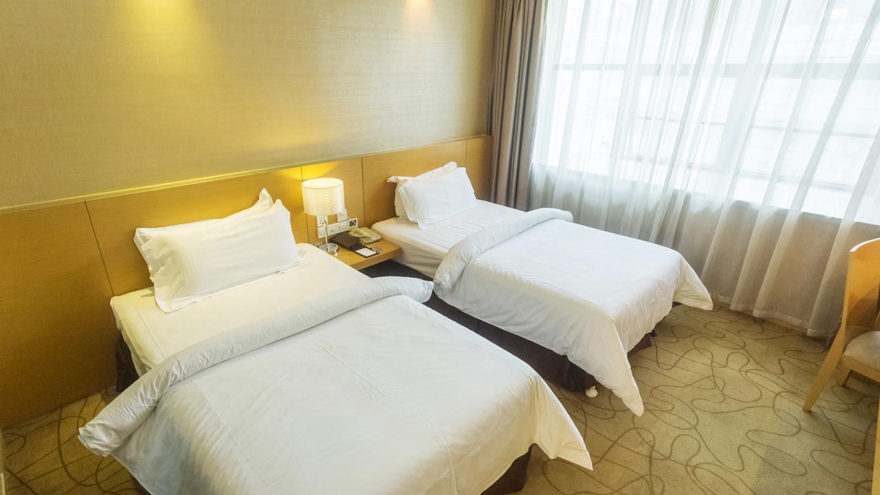 Metropolo, Guangzhou, Wanda Plaza-Baiyun Mountain Hotel Bagian luar foto